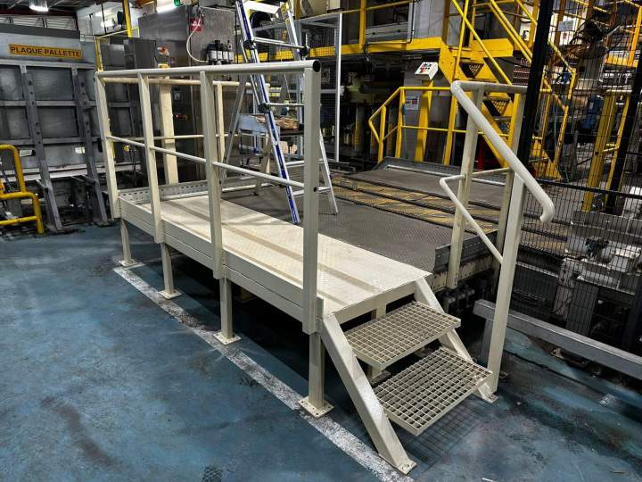 Confection et remplacement d’une passerelle Saint-Paul